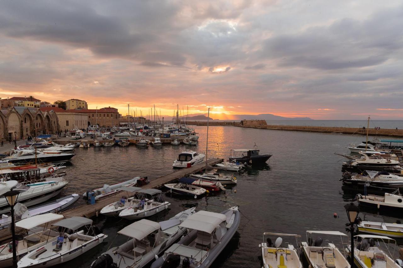 Destino Home Overlooking The Venetian Port Of Chania Hriszí Aktí Haniá Kültér fotó
