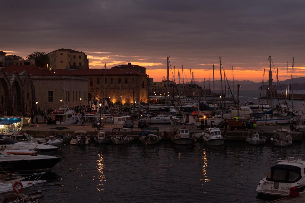 Destino Home Overlooking The Venetian Port Of Chania Hriszí Aktí Haniá Kültér fotó